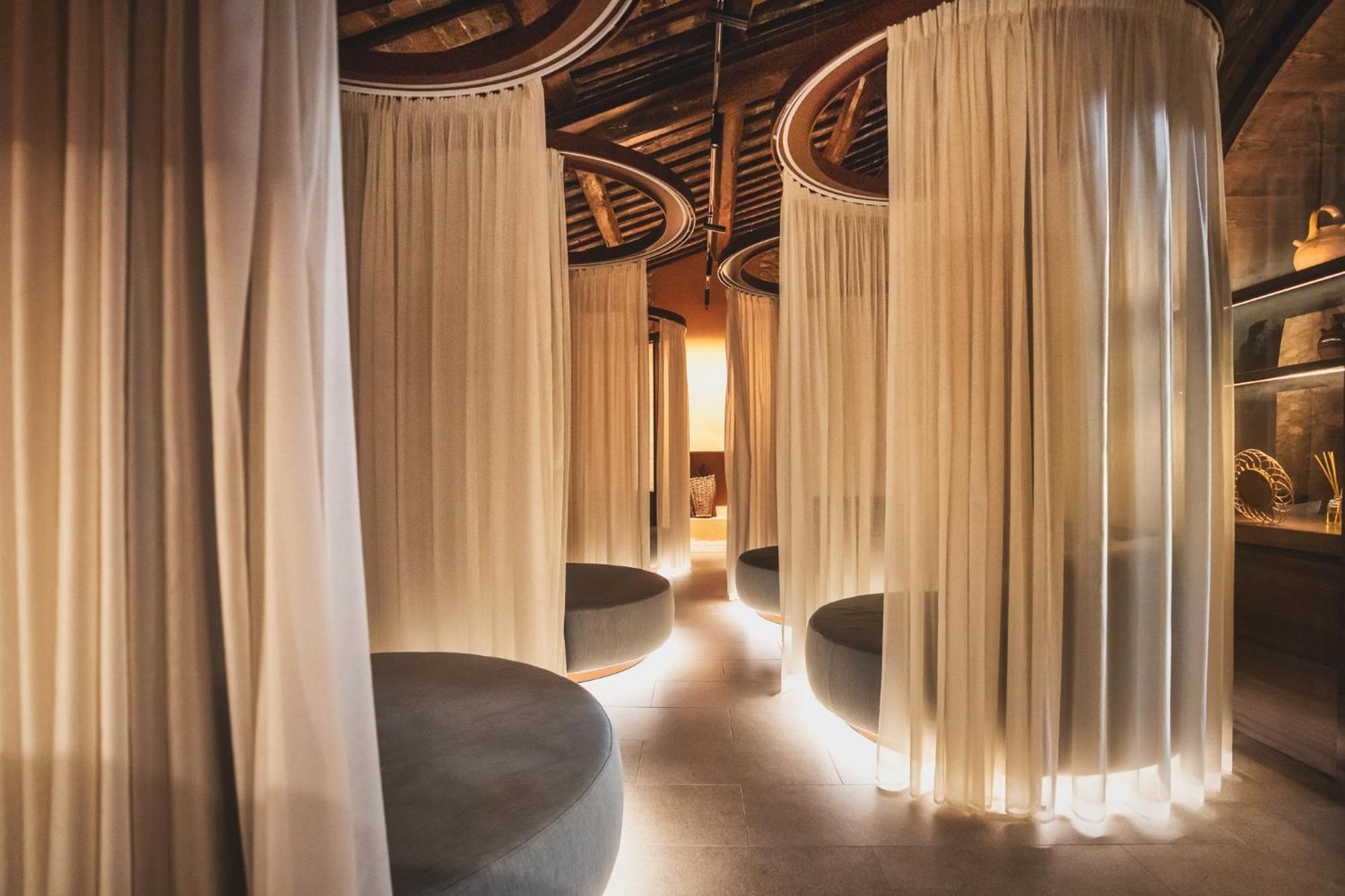 Terme Di Saturnia Natural Spa & Golf Resort - The Leading Hotels Of The World Esterno foto The Spa at The Standard, East Village