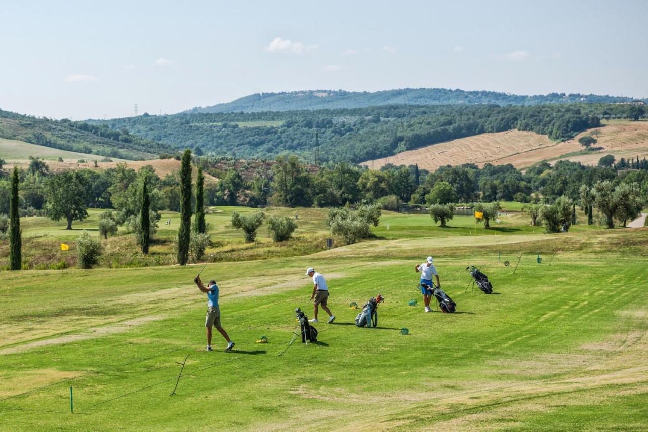 Terme Di Saturnia Natural Spa & Golf Resort - The Leading Hotels Of The World Esterno foto Golf course in Tuscany, Italy